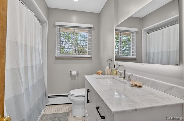 95 Windsor Road, Rochester Hills, MI 48307