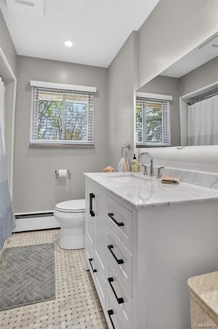 95 Windsor Road, Rochester Hills, MI 48307