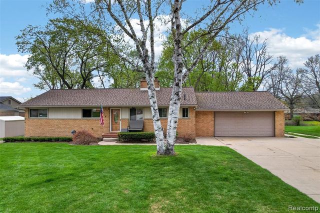 95 Windsor Road, Rochester Hills, MI 48307