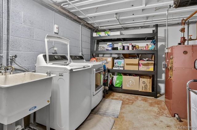 95 Windsor Road, Rochester Hills, MI 48307