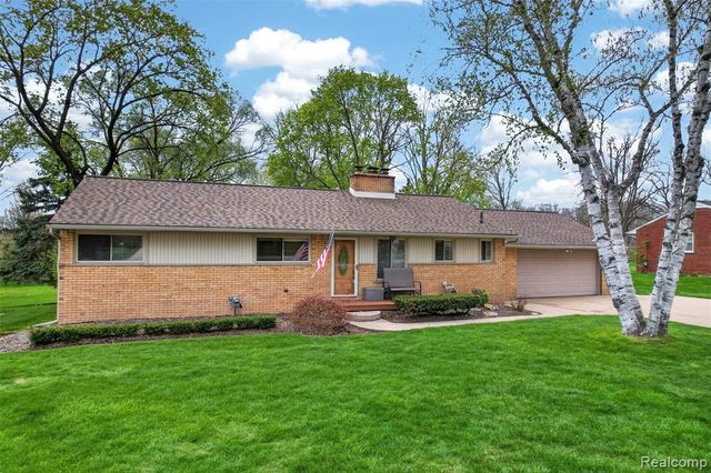 95 Windsor Road, Rochester Hills, MI 48307