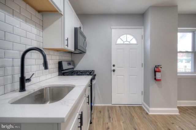 1327 JACKSON ST, Camden, NJ 08104