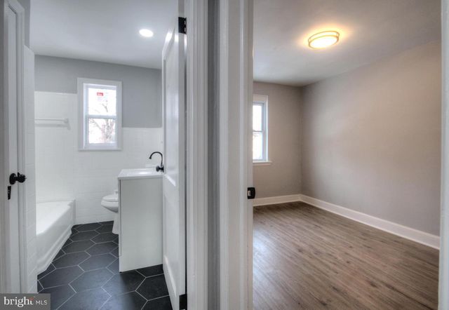 1327 JACKSON ST, Camden, NJ 08104