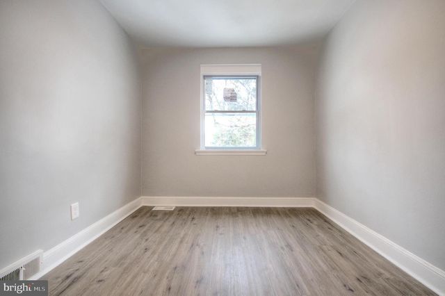 1327 JACKSON ST, Camden, NJ 08104