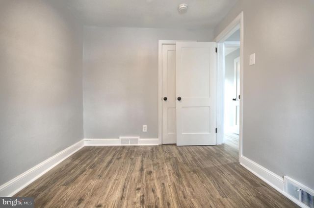 1327 JACKSON ST, Camden, NJ 08104