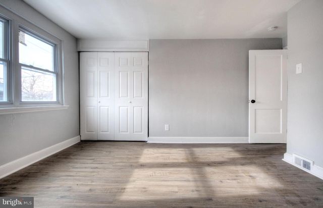 1327 JACKSON ST, Camden, NJ 08104