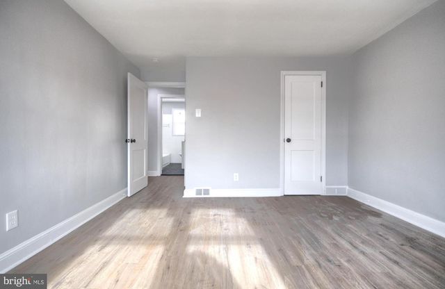 1327 JACKSON ST, Camden, NJ 08104