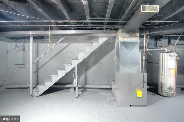 1327 JACKSON ST, Camden, NJ 08104