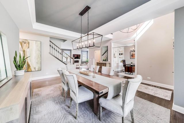 24 S Kaspar Avenue, Arlington Heights, IL 60005