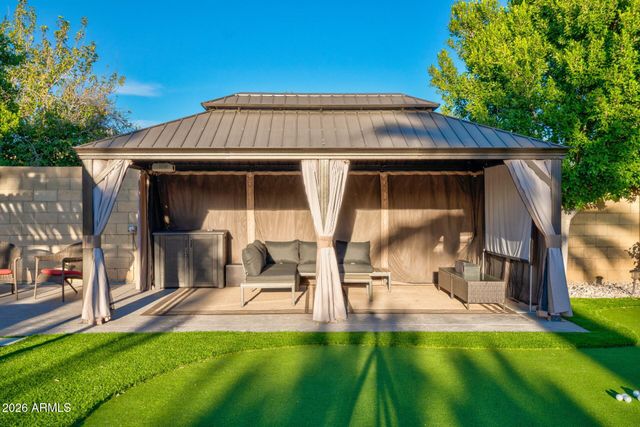 2101 W EL PRADO Road, Chandler, AZ 85224