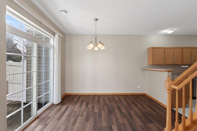 20424 Kensfield Trail, Lakeville, MN 55044