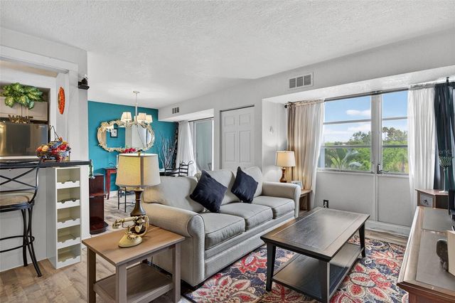 3315 58TH AVENUE S 315, St Petersburg, FL 33712