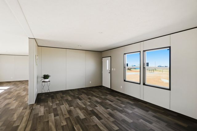 4 Meadowlake Lane, Los Lunas, NM 87031