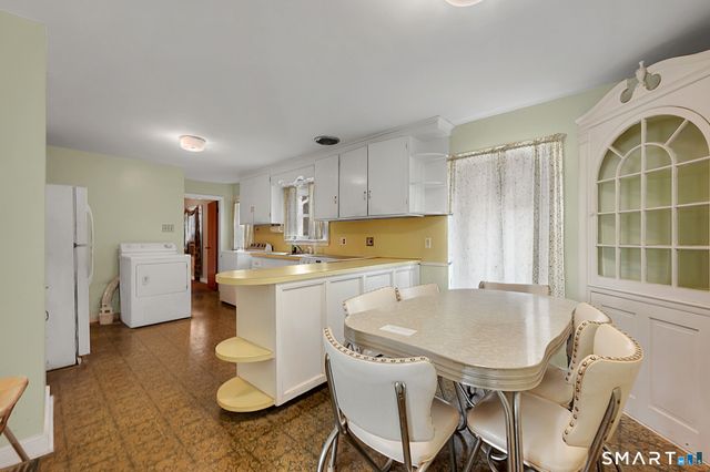 94 Farrell Road, Waterbury, CT 06706