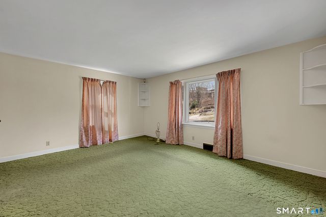 94 Farrell Road, Waterbury, CT 06706