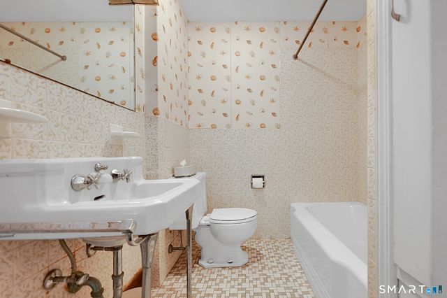 94 Farrell Road, Waterbury, CT 06706