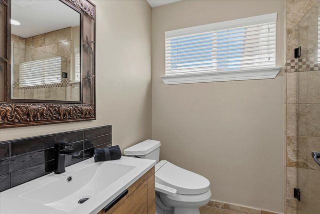 25207 Lake View DR, Spicewood, TX 78669