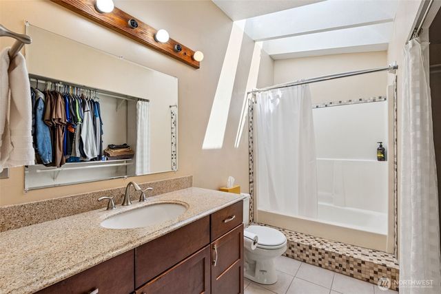 2807 Kirkaldy Court SE, Olympia, WA 98501