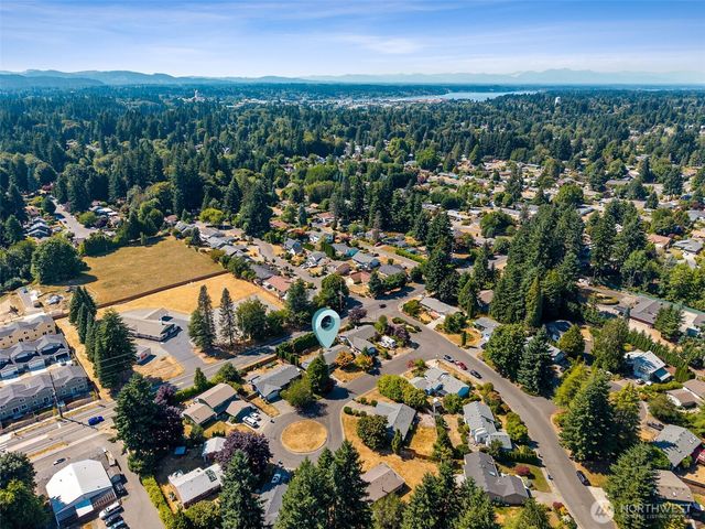 2807 Kirkaldy Court SE, Olympia, WA 98501
