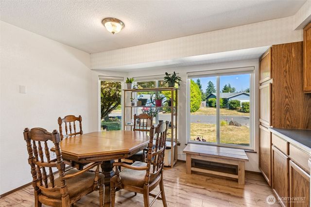 2807 Kirkaldy Court SE, Olympia, WA 98501