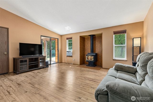 2807 Kirkaldy Court SE, Olympia, WA 98501