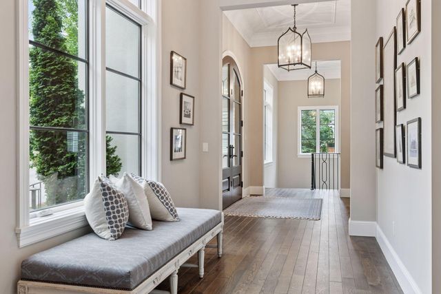 405 Carpenters Point, Wayzata, MN 55391