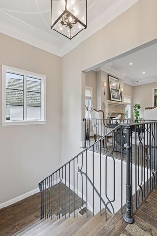 405 Carpenters Point, Wayzata, MN 55391