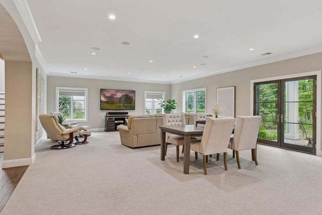 405 Carpenters Point, Wayzata, MN 55391