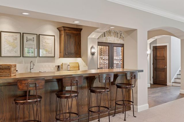 405 Carpenters Point, Wayzata, MN 55391