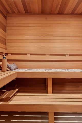 405 Carpenters Point, Wayzata, MN 55391