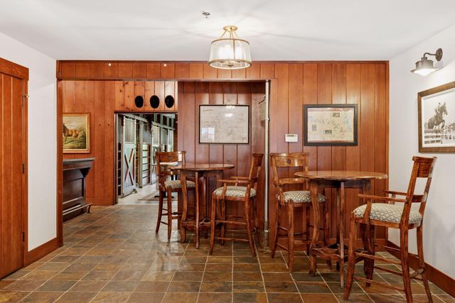 405 Carpenters Point, Wayzata, MN 55391