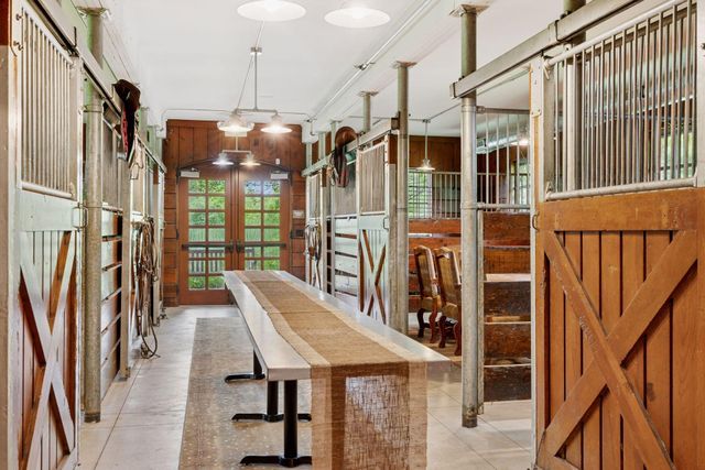 405 Carpenters Point, Wayzata, MN 55391