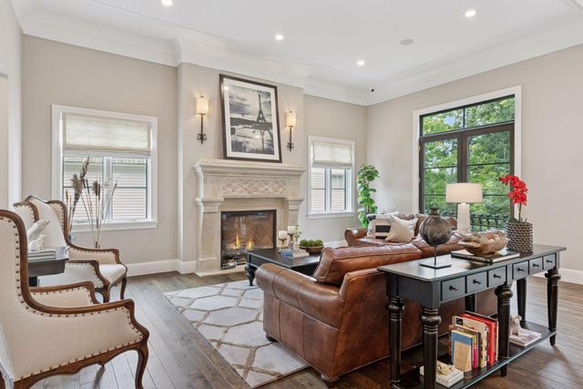 405 Carpenters Point, Wayzata, MN 55391