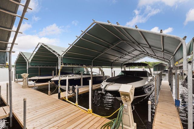 405 Carpenters Point, Wayzata, MN 55391