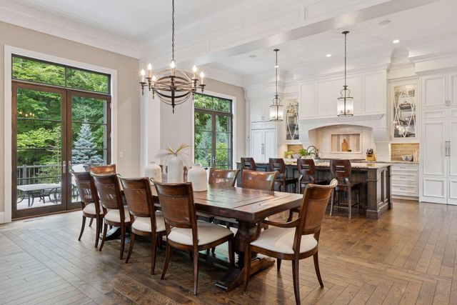 405 Carpenters Point, Wayzata, MN 55391