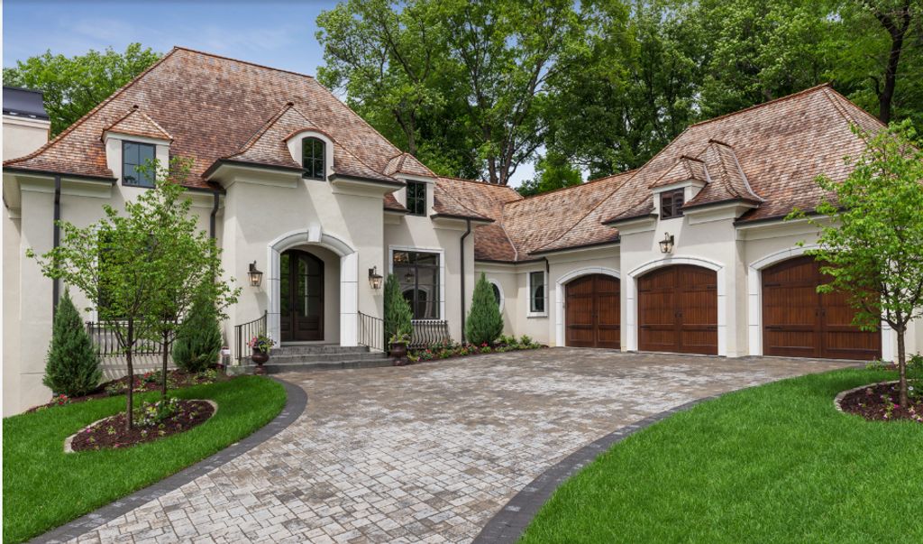 405 Carpenters Point, Wayzata, MN 55391