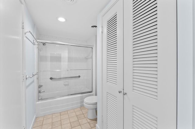 648 S Ripple Creek Drive 648, Houston, TX 77057