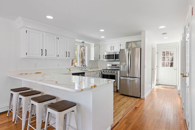 29 Lumberjack Tr, Yarmouth, MA 02673