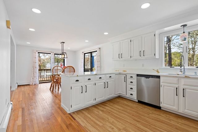 29 Lumberjack Tr, Yarmouth, MA 02673
