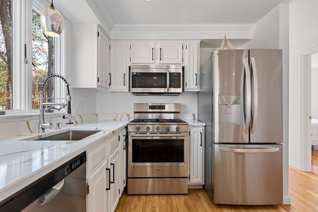 29 Lumberjack Tr, Yarmouth, MA 02673