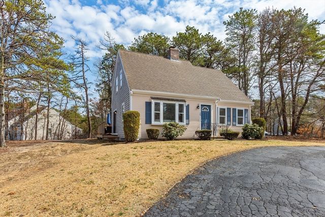 29 Lumberjack Tr, Yarmouth, MA 02673