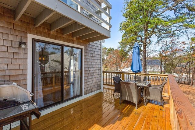 29 Lumberjack Tr, Yarmouth, MA 02673