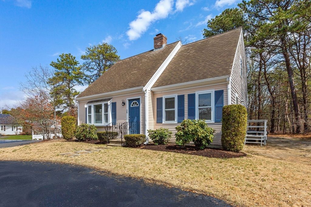 29 Lumberjack Tr, Yarmouth, MA 02673