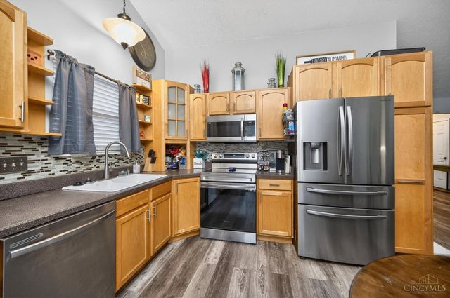 410 Waterstone Court, Trenton, OH 45067