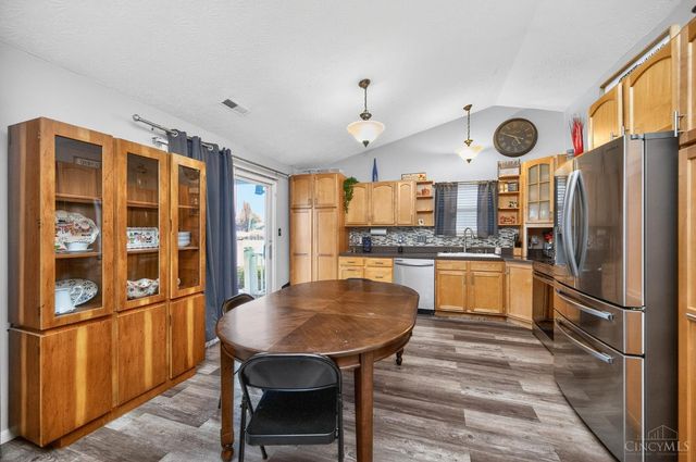 410 Waterstone Court, Trenton, OH 45067