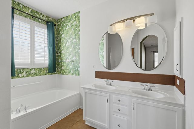 3460 Sun Mesa Street SW, Los Lunas, NM 87031