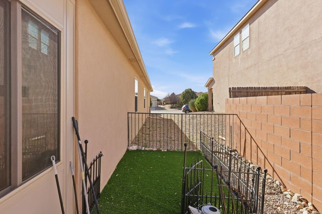 3460 Sun Mesa Street SW, Los Lunas, NM 87031