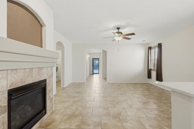 3460 Sun Mesa Street SW, Los Lunas, NM 87031