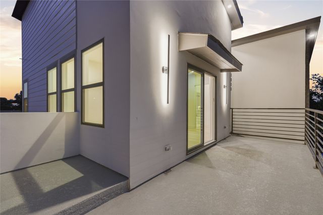 1810 Bickers Street, Dallas, TX 75212