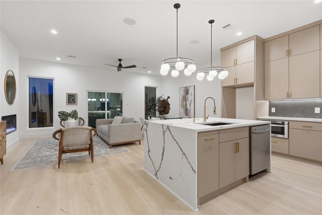 1810 Bickers Street, Dallas, TX 75212